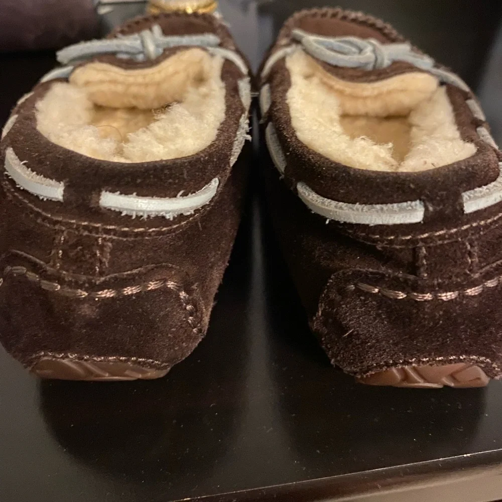 UGG Australia Slippers size 10C - Picture 6 of 6